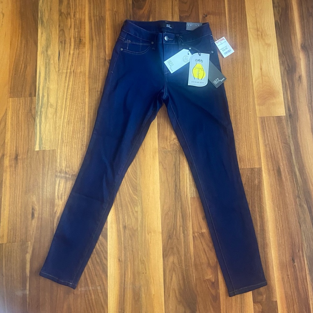 1822 Denim Curvy Ankle Skinny Jeans